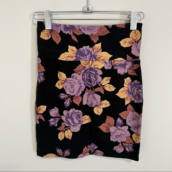 Aritzia Talula Floral High Waist Bodycon Pull On Mini Skirt - Picture 2 of 10